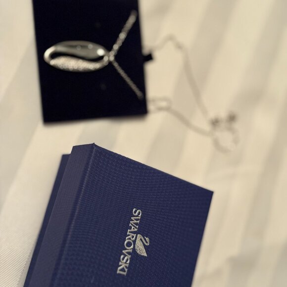 Beautiful Swarovski Crystal Pendant - 140$ OBO - Picture 5 of 8